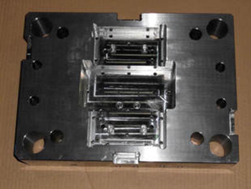 召陵精密塑料模-06